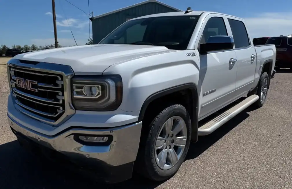 2017 GMC Sierra SLT 4WD Crew Cab Short Box's photo
