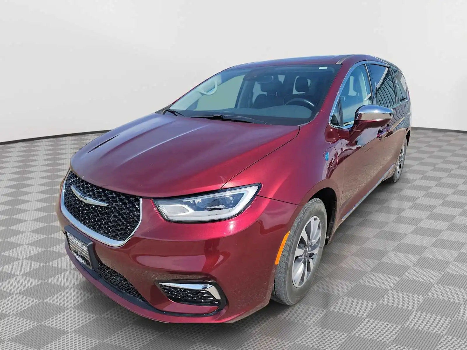 2022 Chrysler Pacifica Hybrid Limited's photo