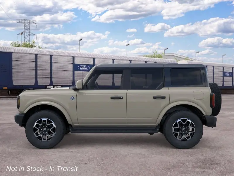 2026 Ford Bronco Outer Banks 4WD photo 3