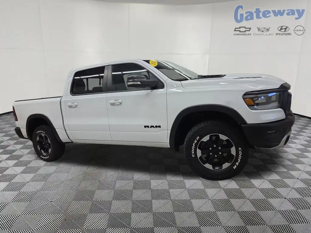 2020 RAM 1500 Rebel 4WD Crew Cab 5'7's photo