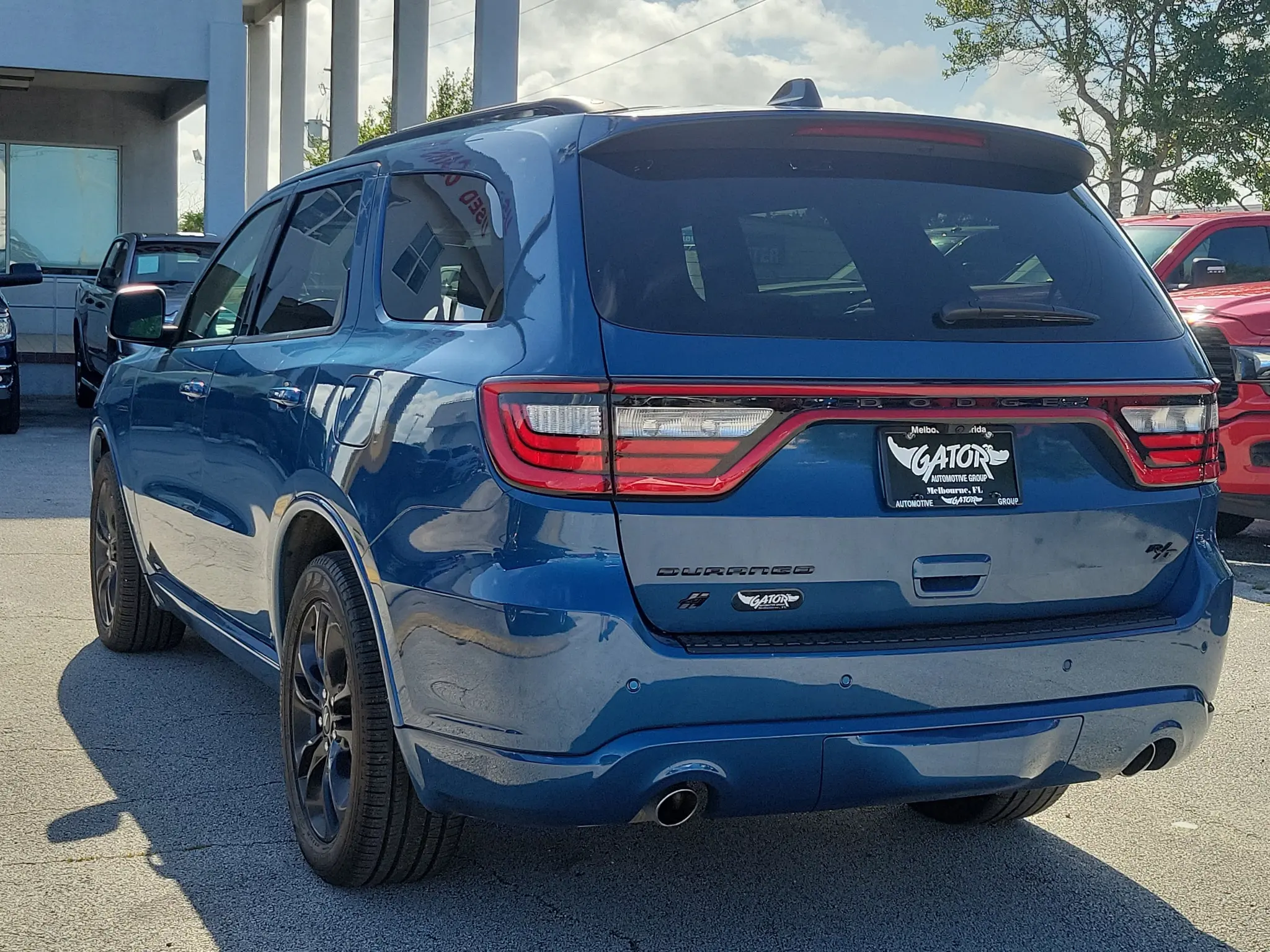 2025 Dodge Durango R/T AWD Plus photo 3