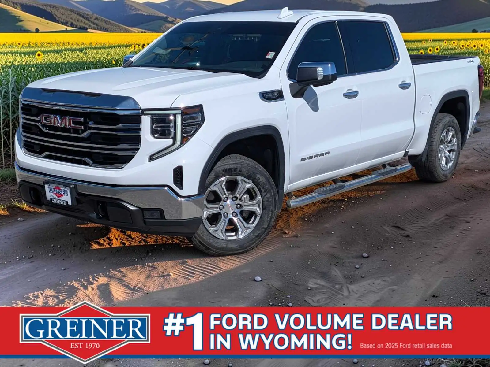 2024 GMC Sierra SLT 4WD Crew Cab Short Box's photo