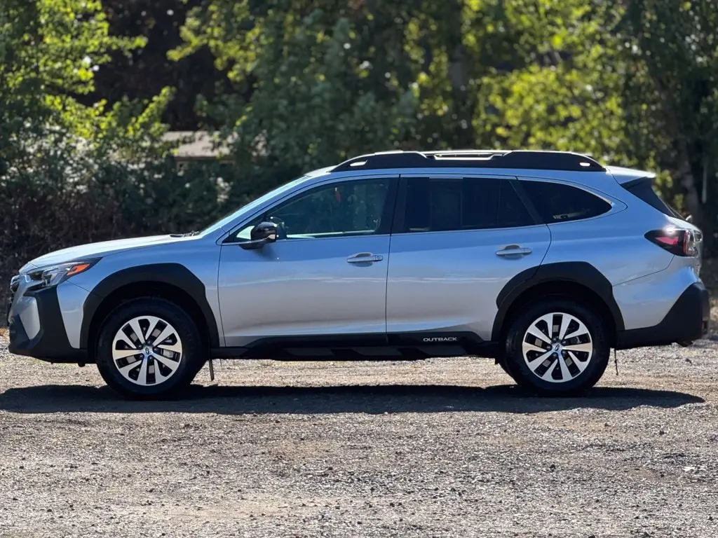 2024 Subaru Outback Premium photo 4