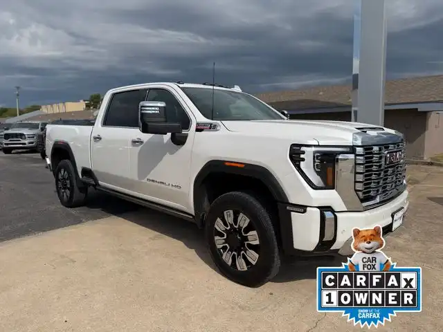 2025 GMC Sierra Denali 4WD Crew Cab Standard Box's photo