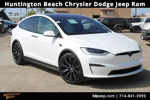 2023 Tesla Model X Long Range's photo
