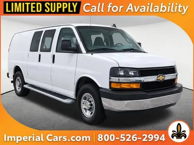 2025 Chevrolet Express Work Van HD 2500 photo 1