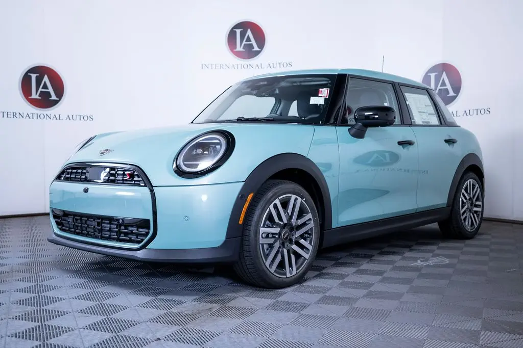 2026 MINI Hardtop Cooper S photo 3