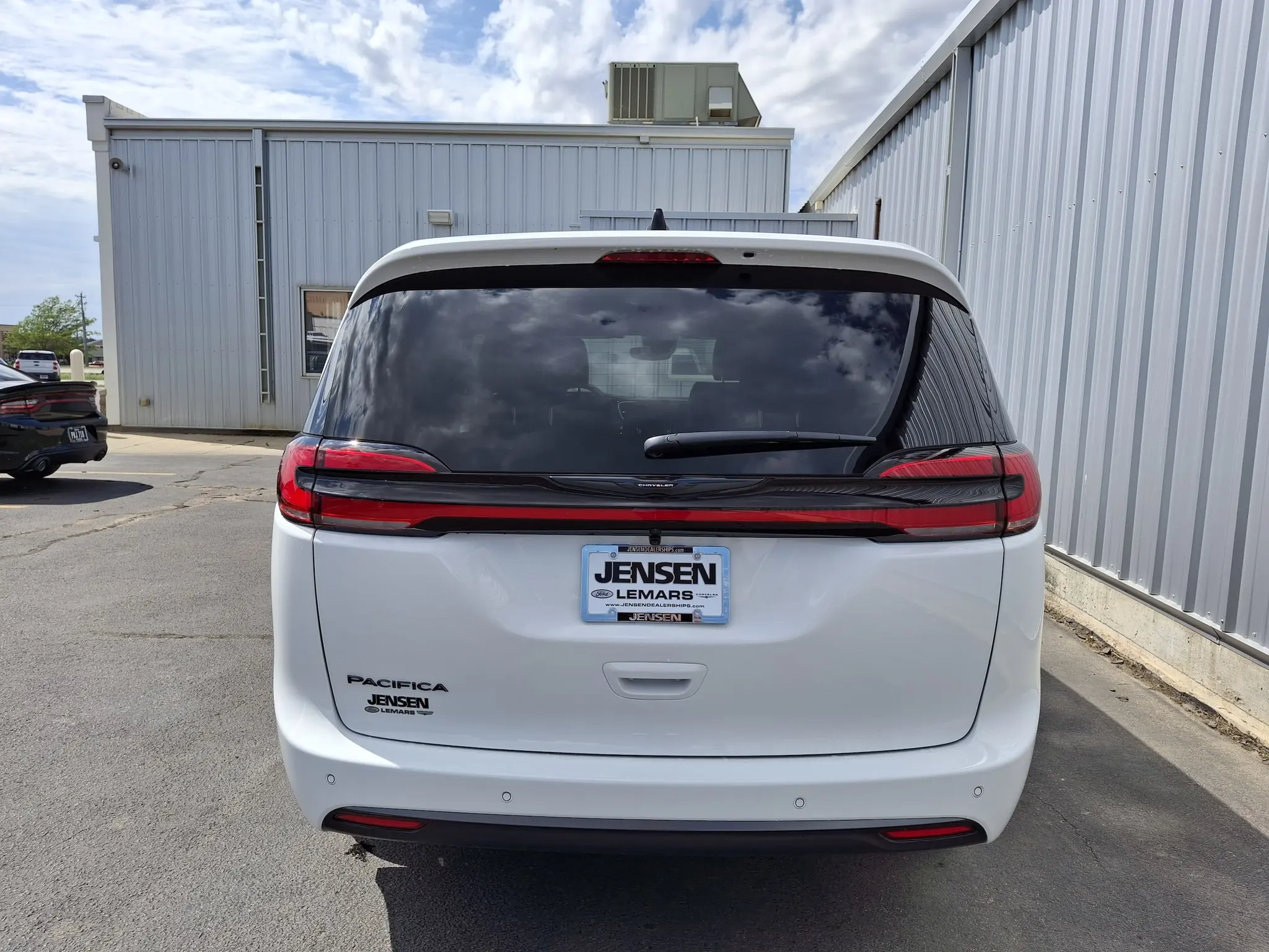 2026 Chrysler Pacifica Select photo 5