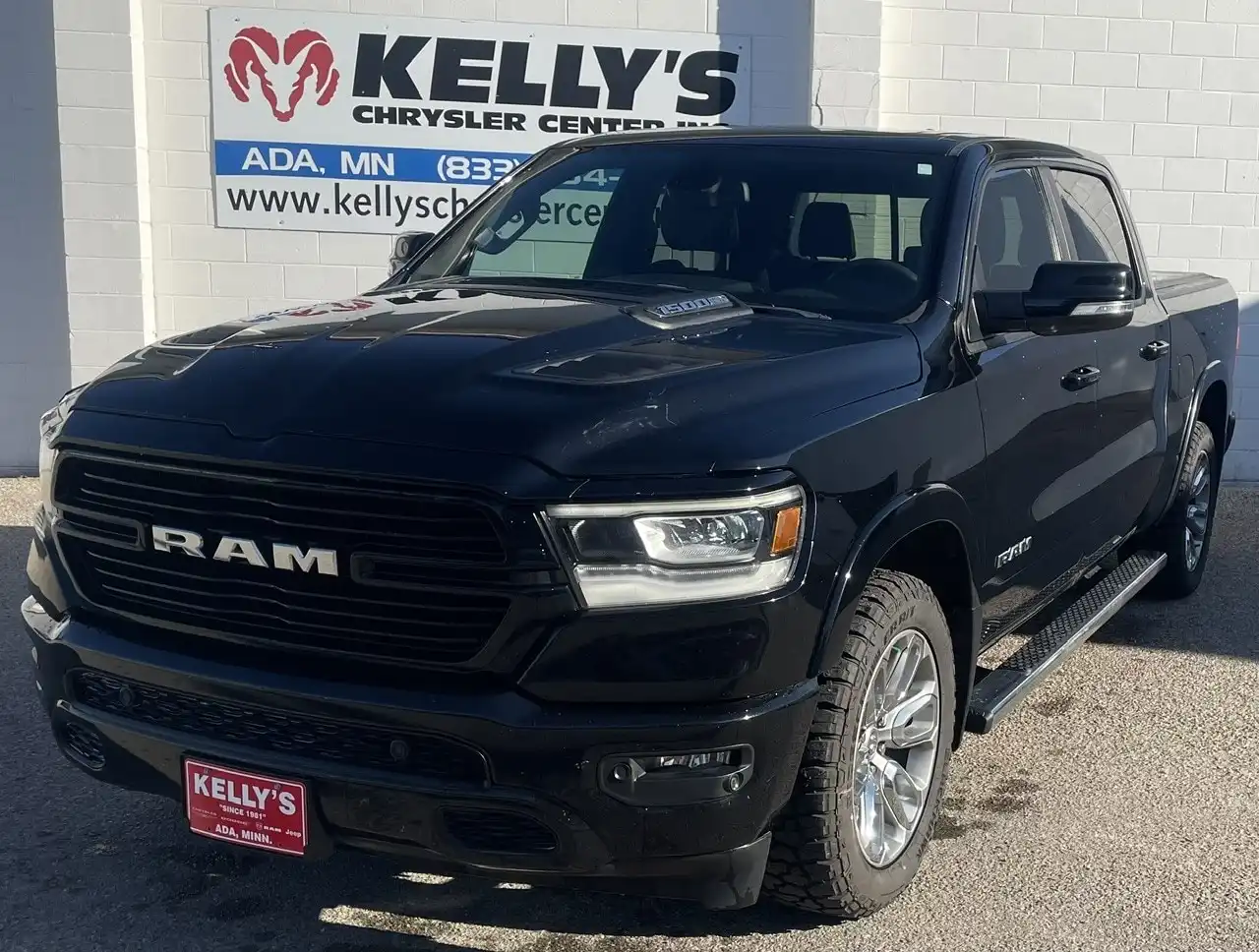 2019 RAM 1500 Laramie 4WD Crew Cab 5'7's photo
