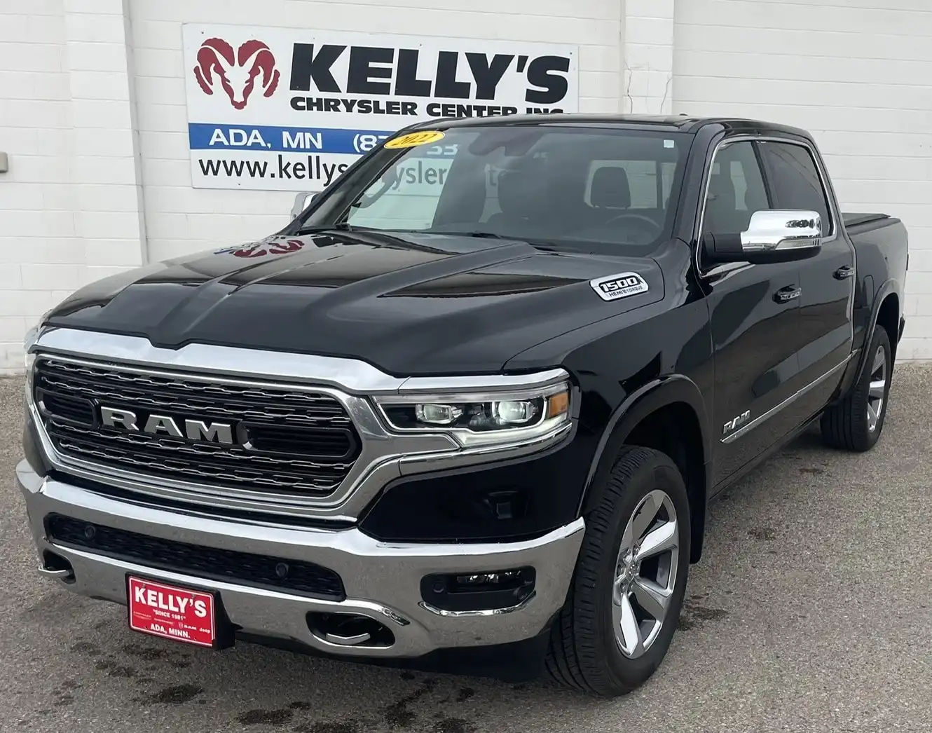2022 RAM 1500 Limited 4WD Crew Cab 5'7's photo