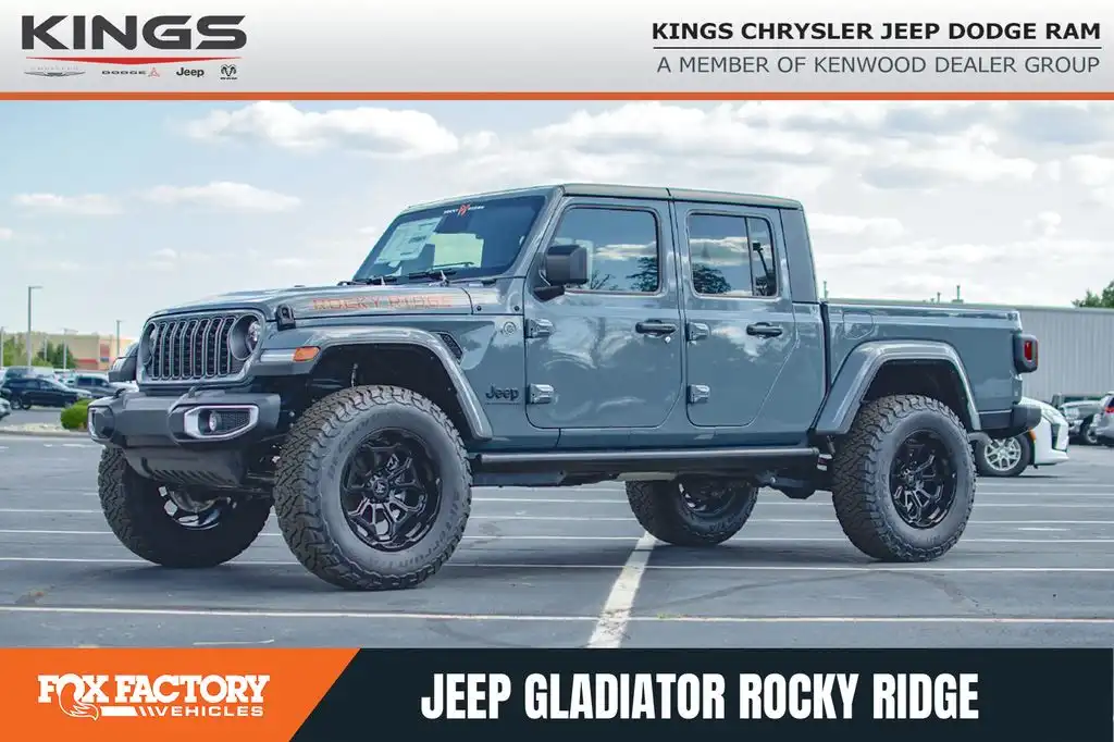 2026 Jeep Gladiator Sport S Auto's photo