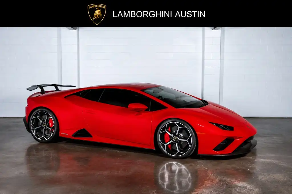2021 Lamborghini Huracan EVO Coupe's photo