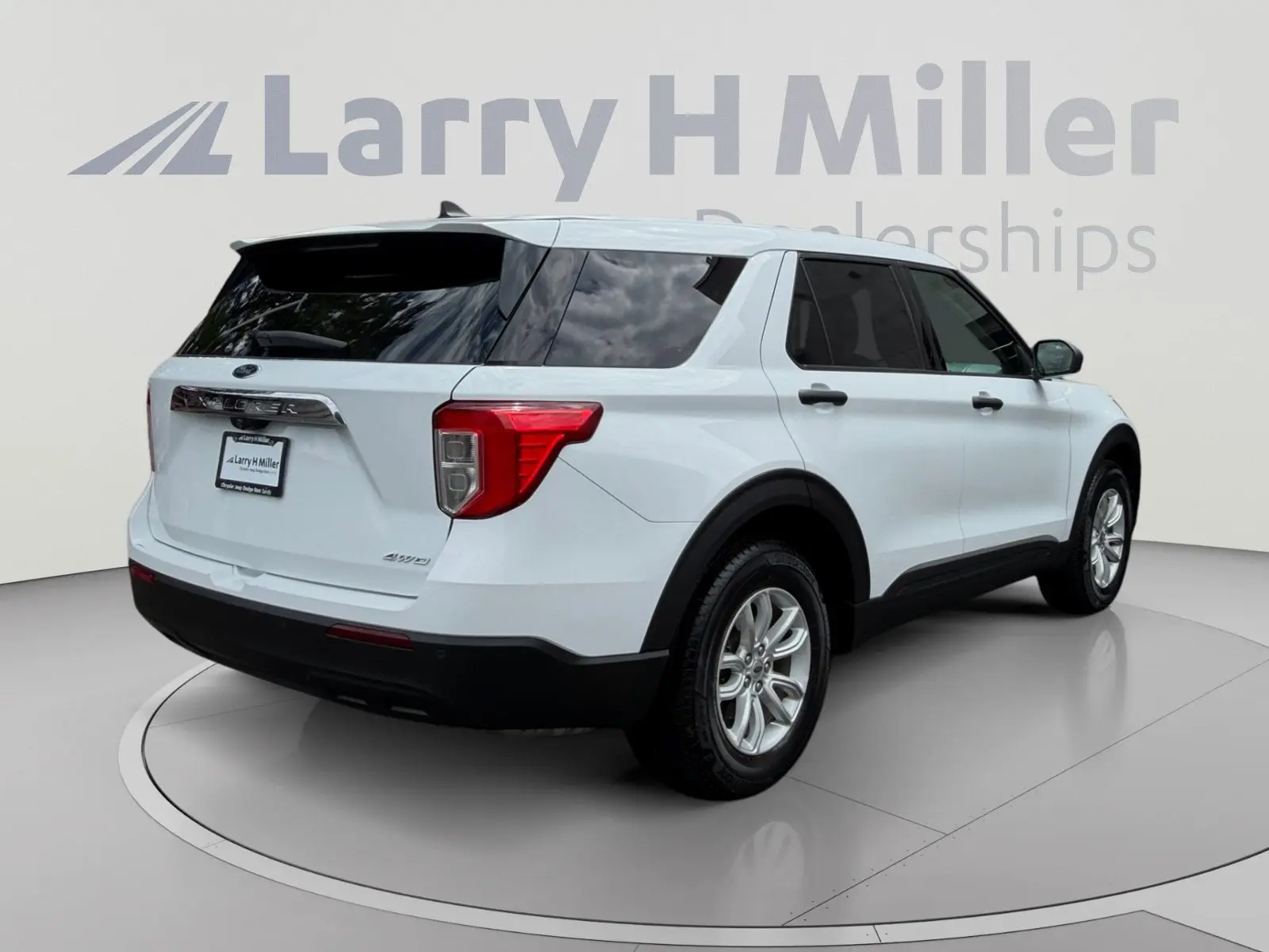 2021 Ford Explorer Base 4WD photo 5