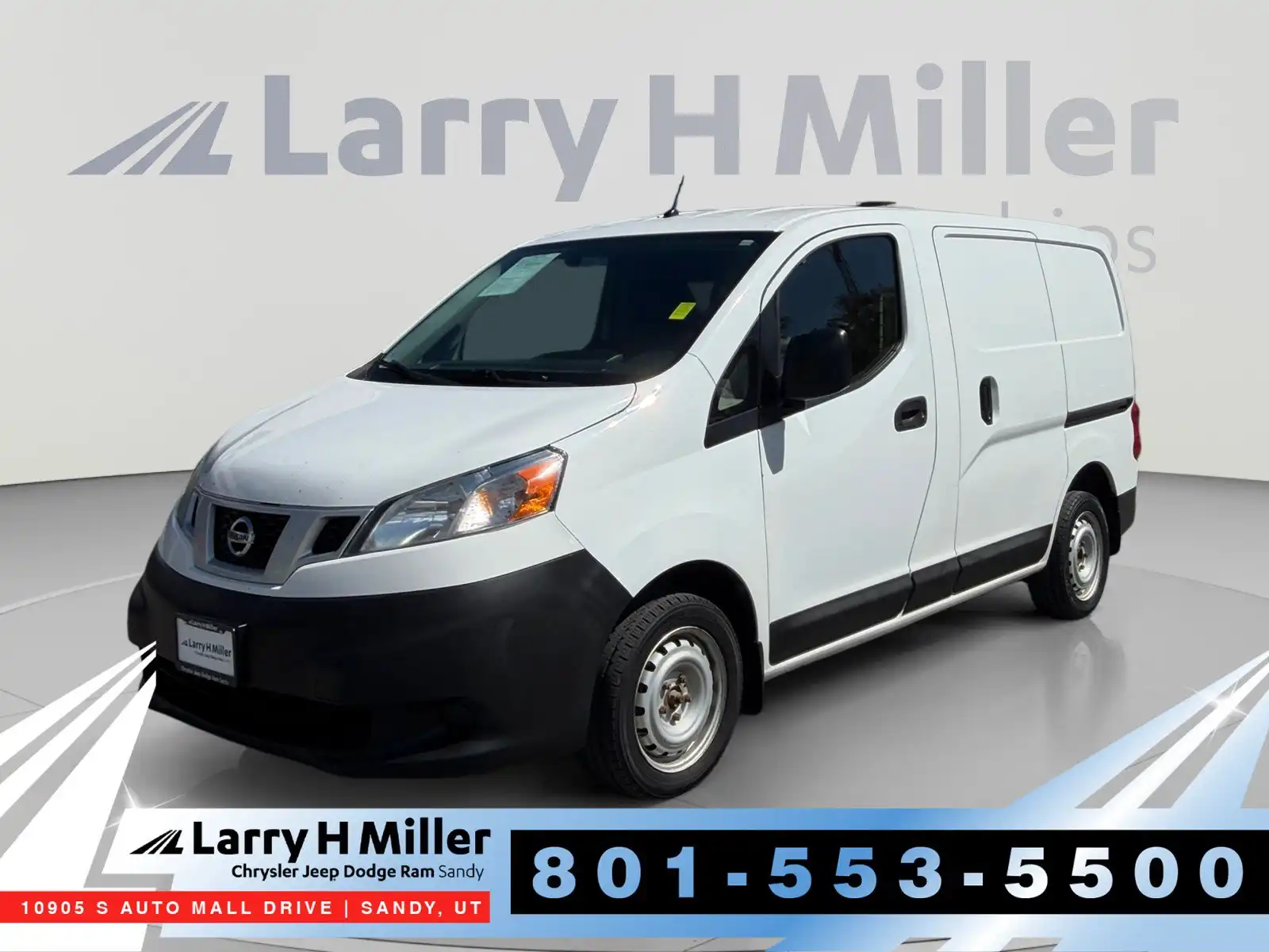 2019 Nissan NV200 S's photo
