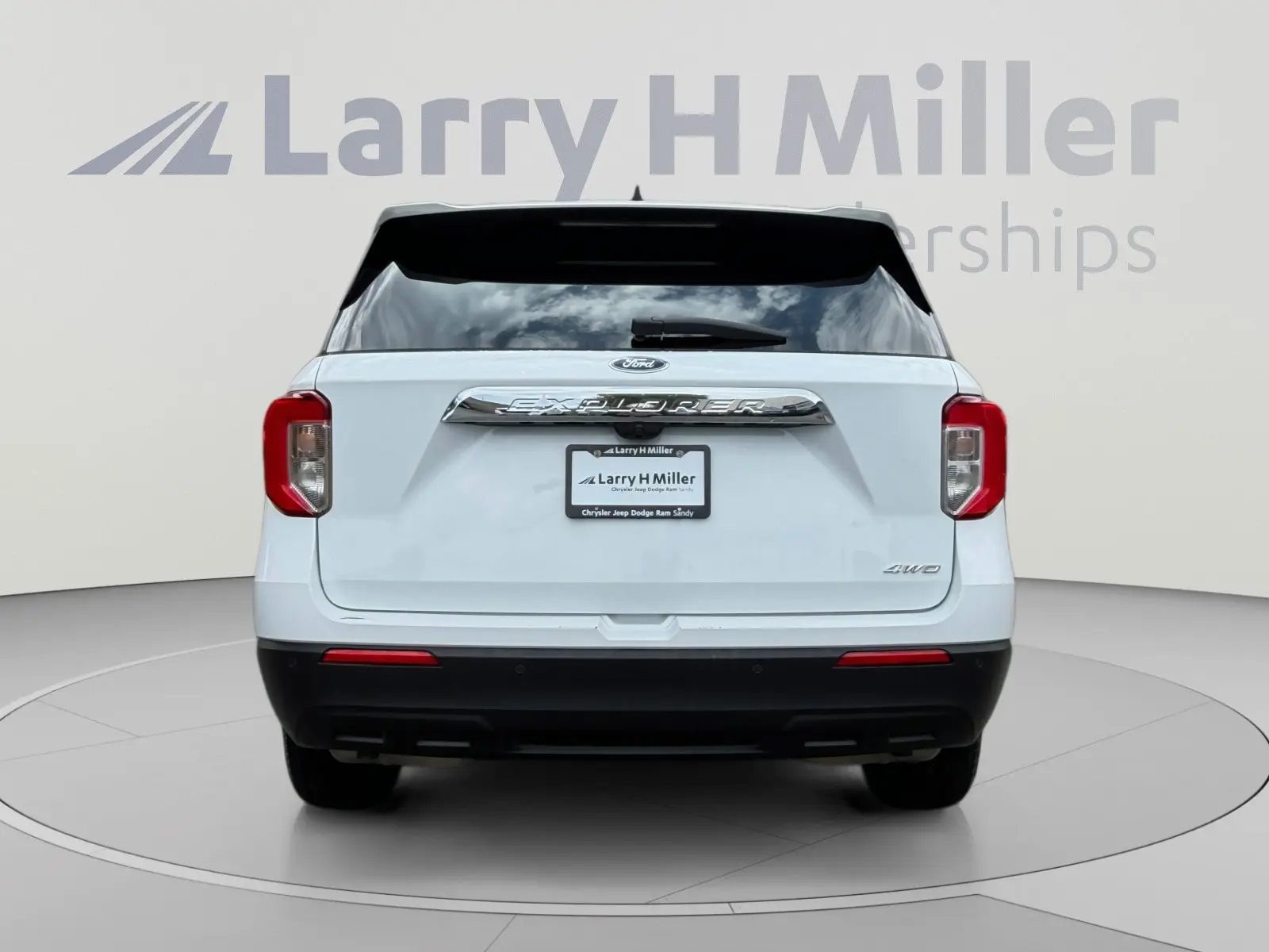 2021 Ford Explorer Base 4WD photo 4