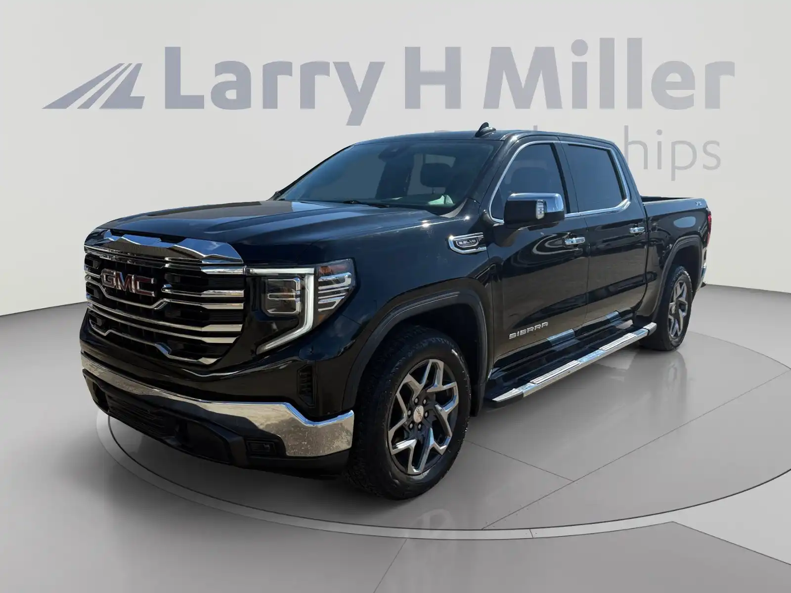 2023 GMC Sierra SLT 4WD Crew Cab Short Box's photo