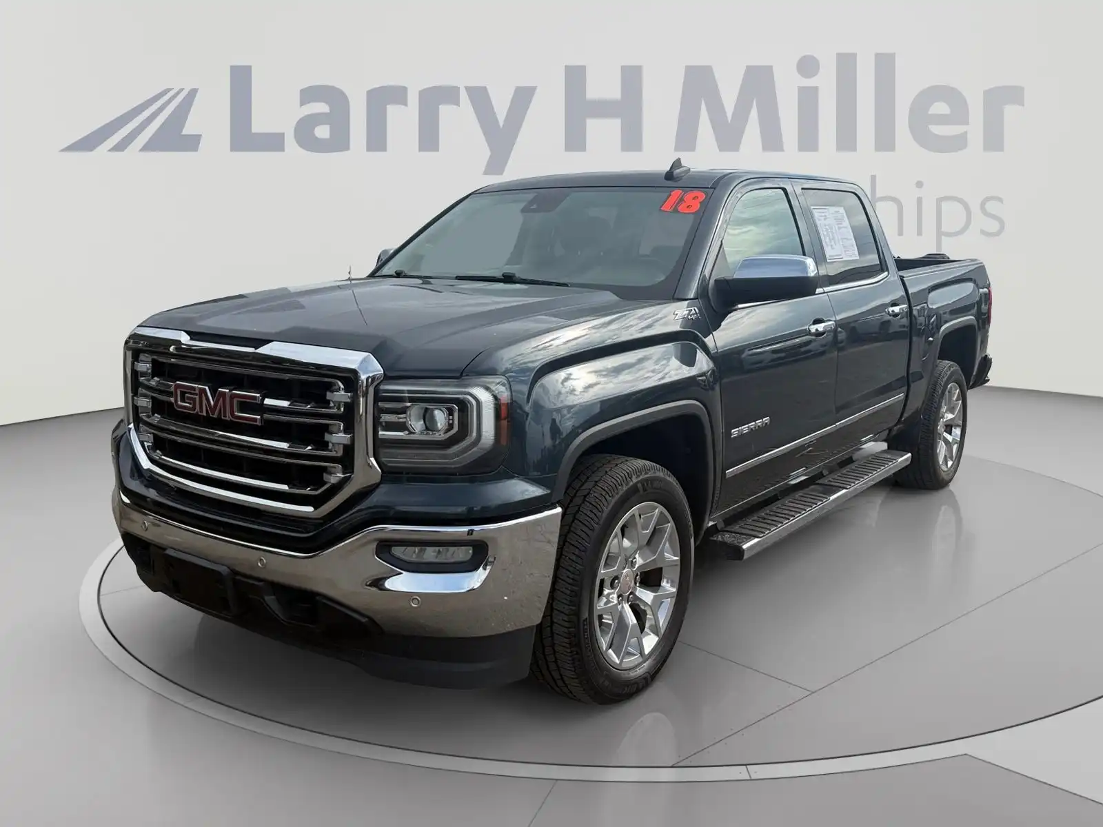 2018 GMC Sierra SLT 4WD Crew Cab Short Box's photo