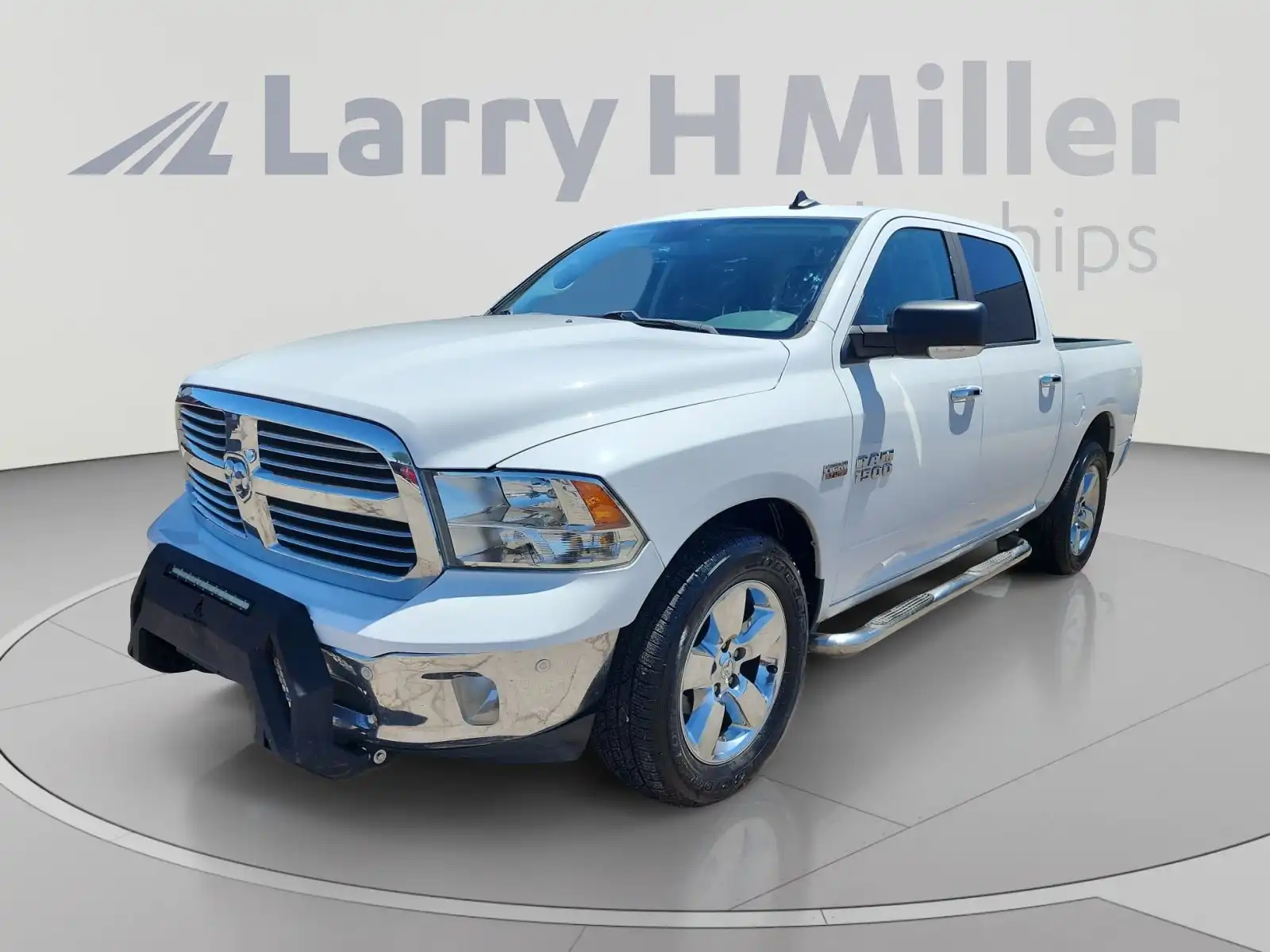 2016 RAM 1500 Big Horn 4WD Crew Cab 5'7's photo