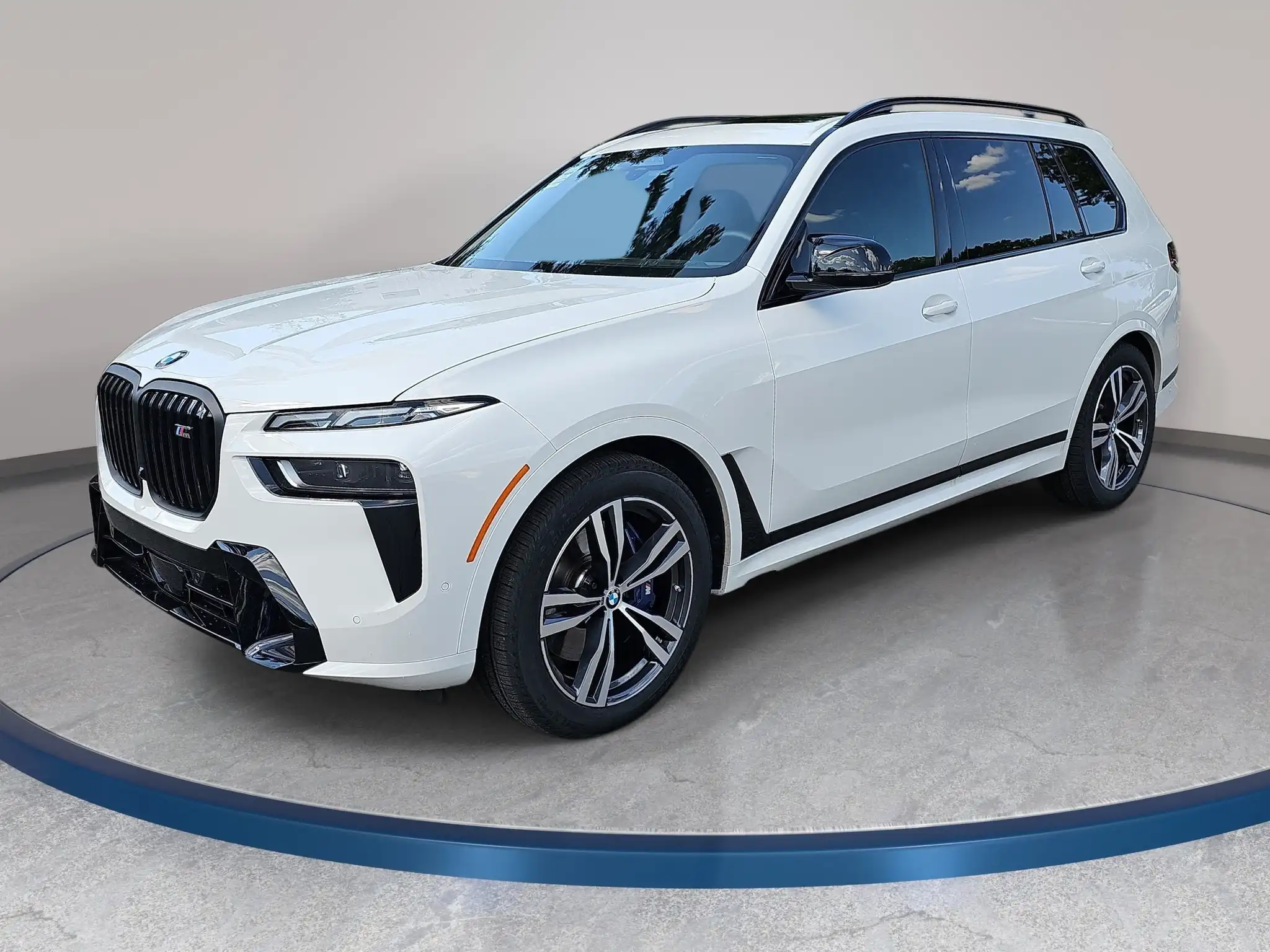 2025 BMW X7 M60i xDrive's photo