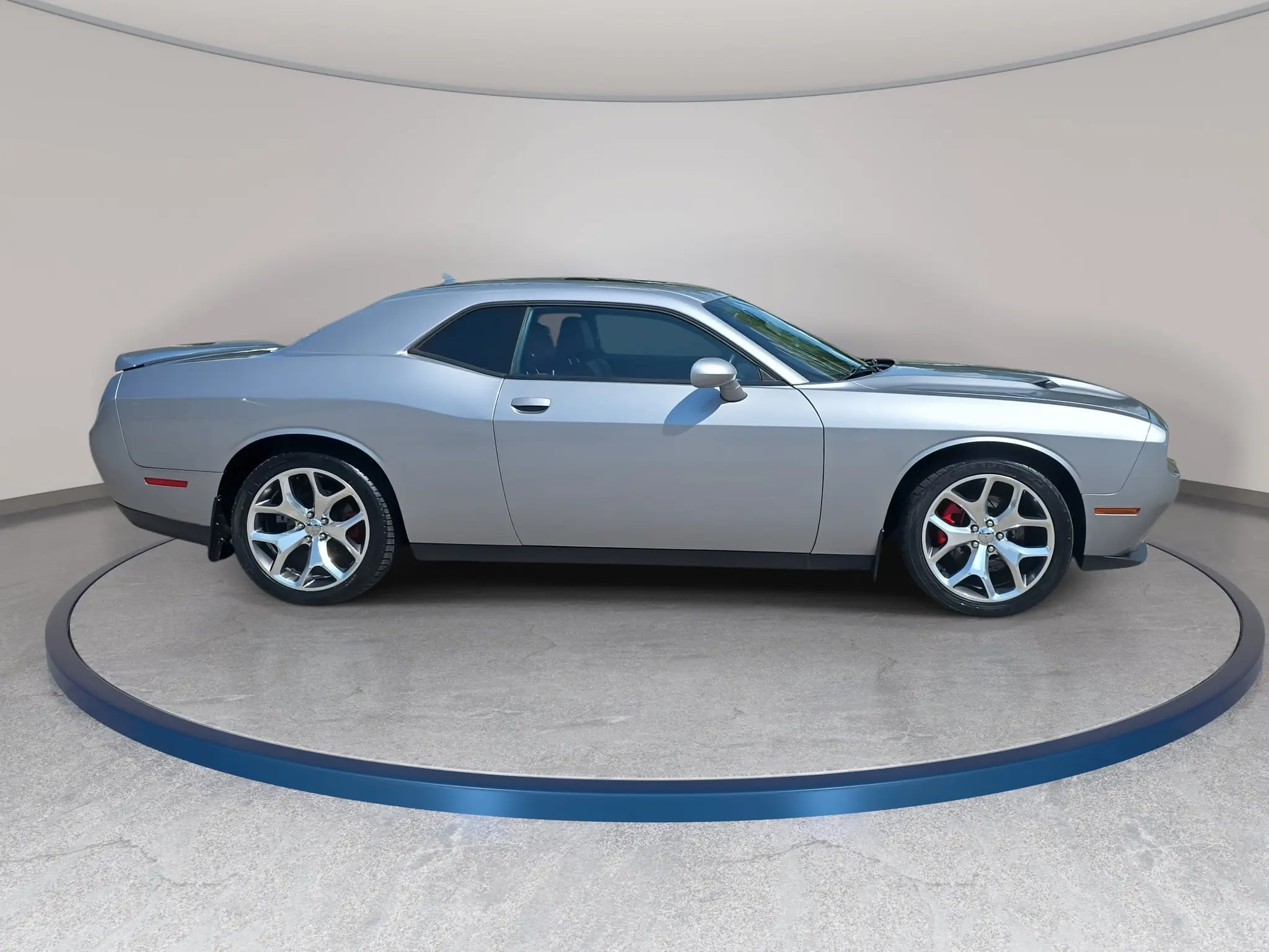 2016 Dodge Challenger SXT Plus photo 4