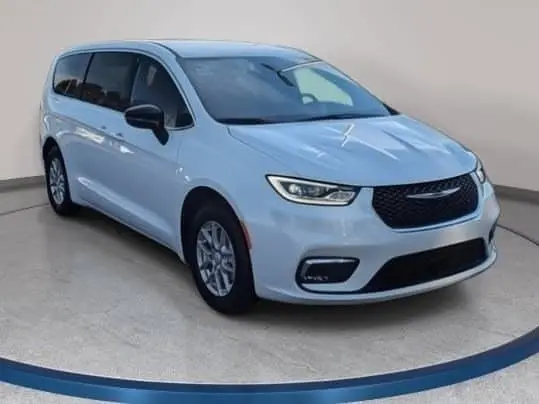 2026 Chrysler Pacifica Select photo 3