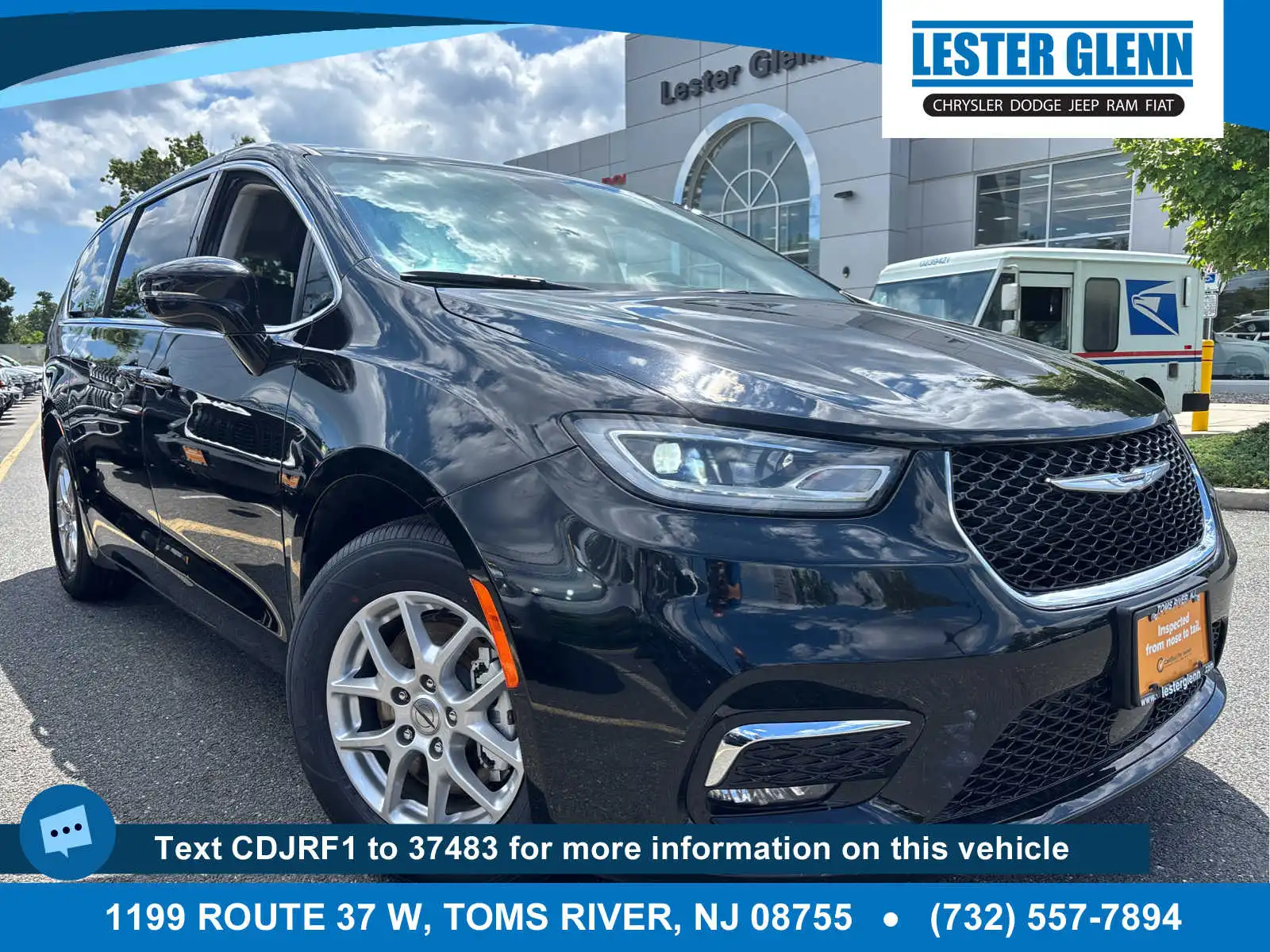 2024 Chrysler Pacifica Touring L's photo