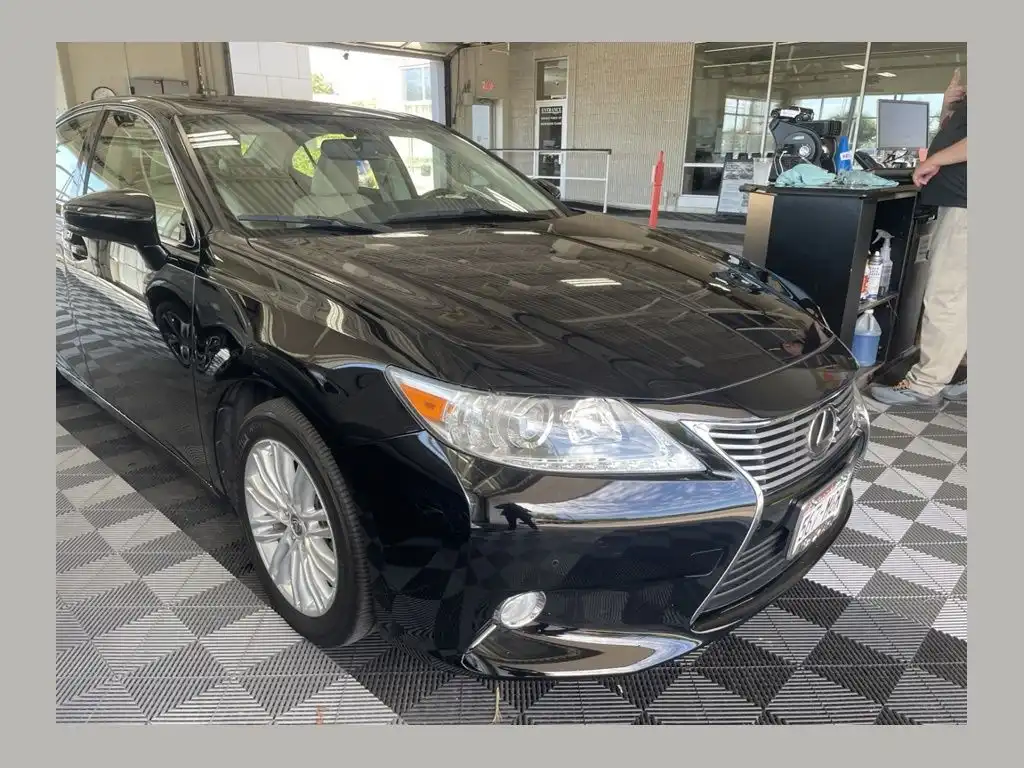 2013 Lexus ES 350 350's photo