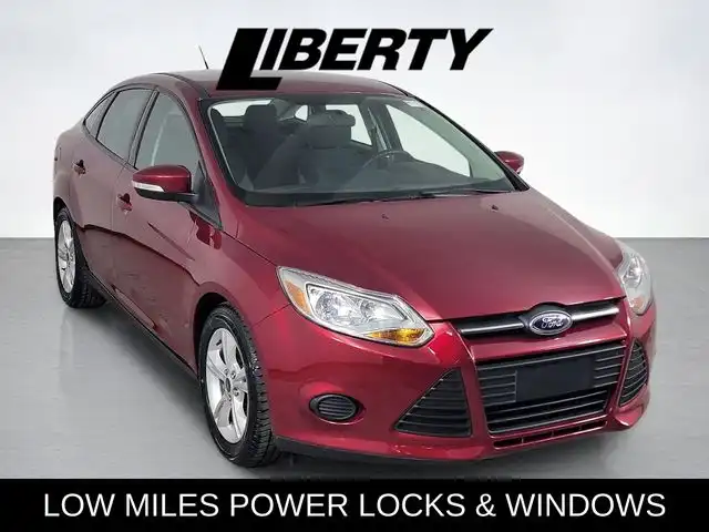 2014 Ford Focus SE Sedan's photo