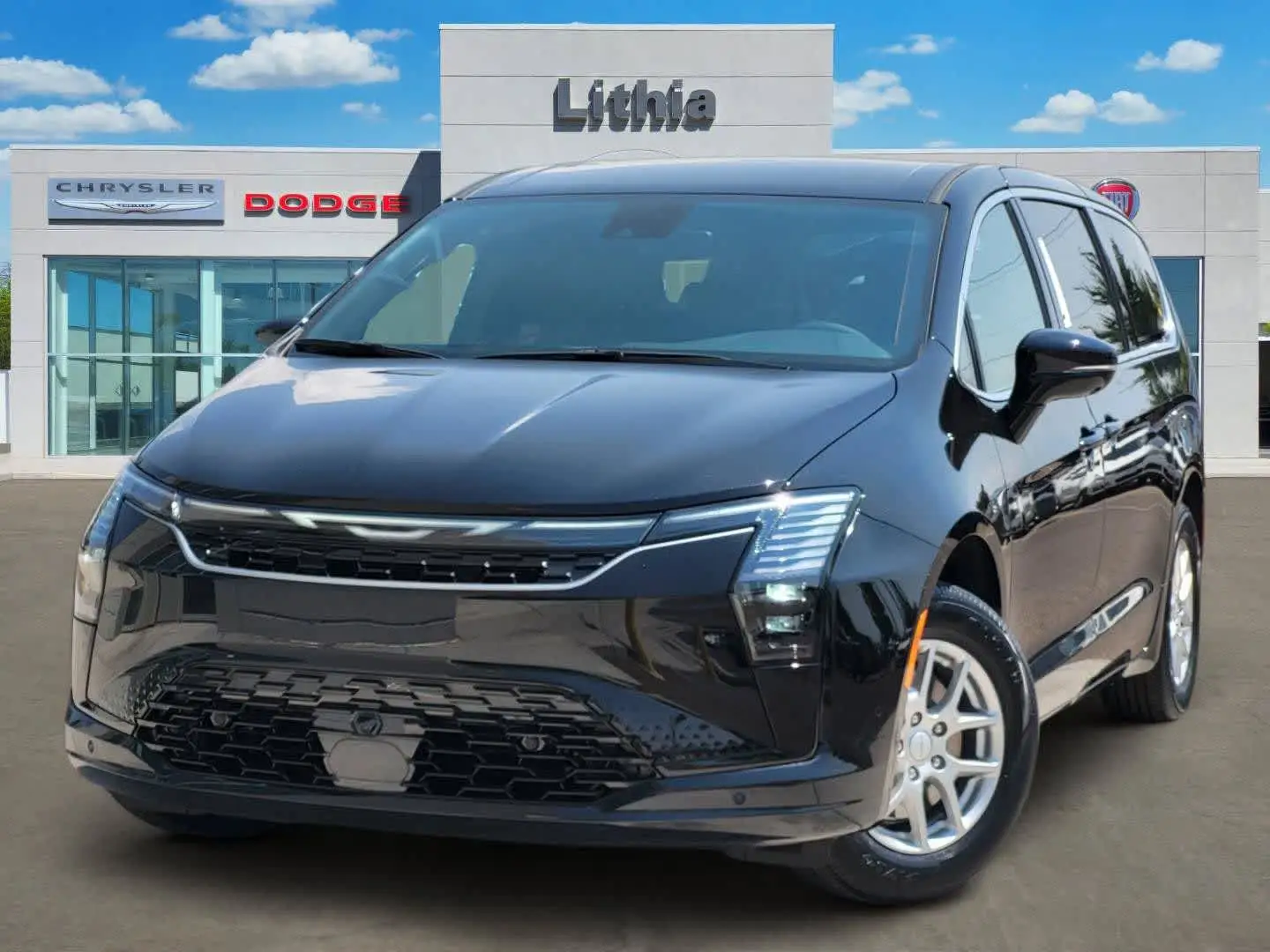 2027 Chrysler Pacifica Select photo 1