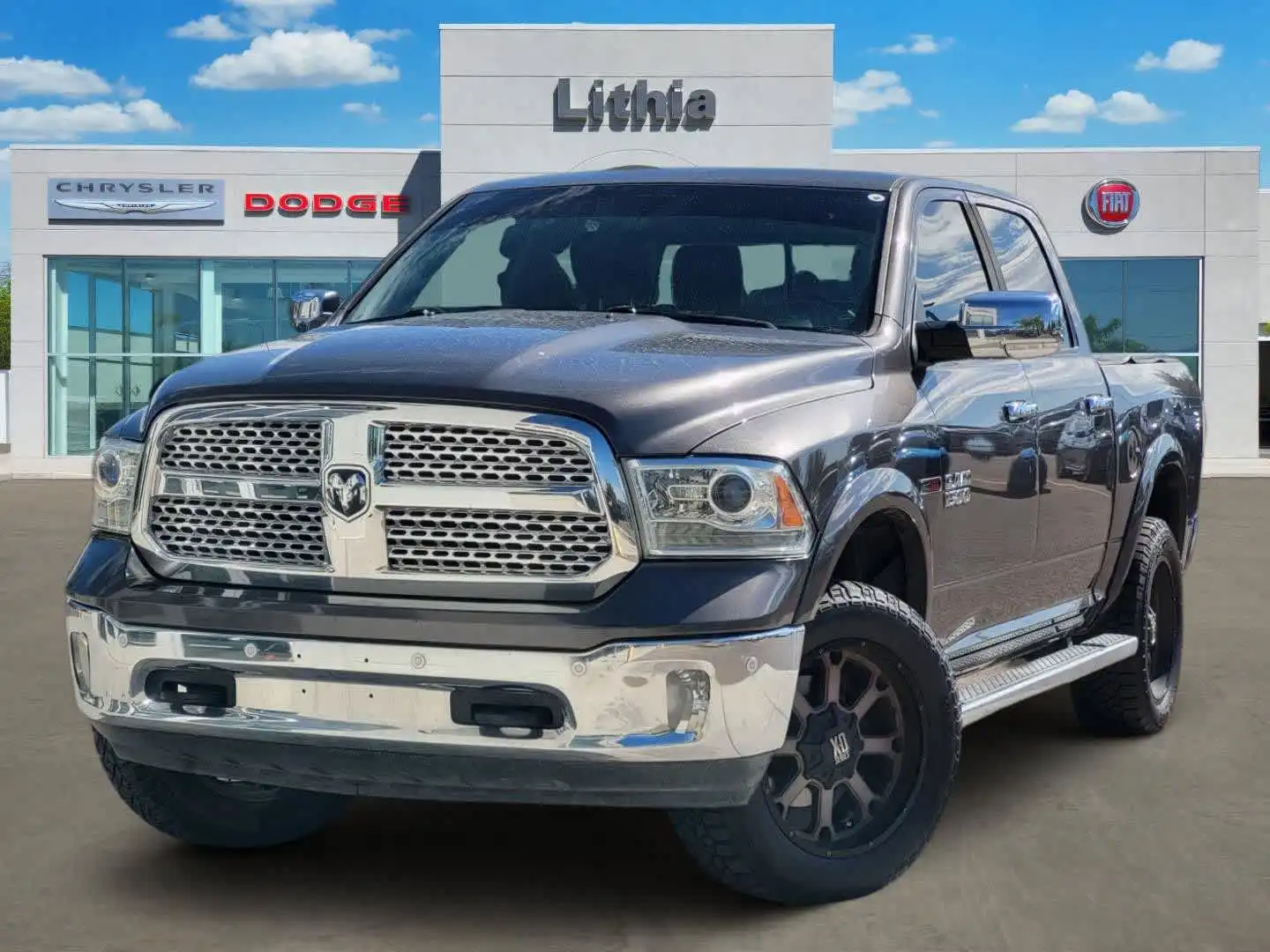 2016 RAM 1500 Laramie 4WD Crew Cab 5'7's photo
