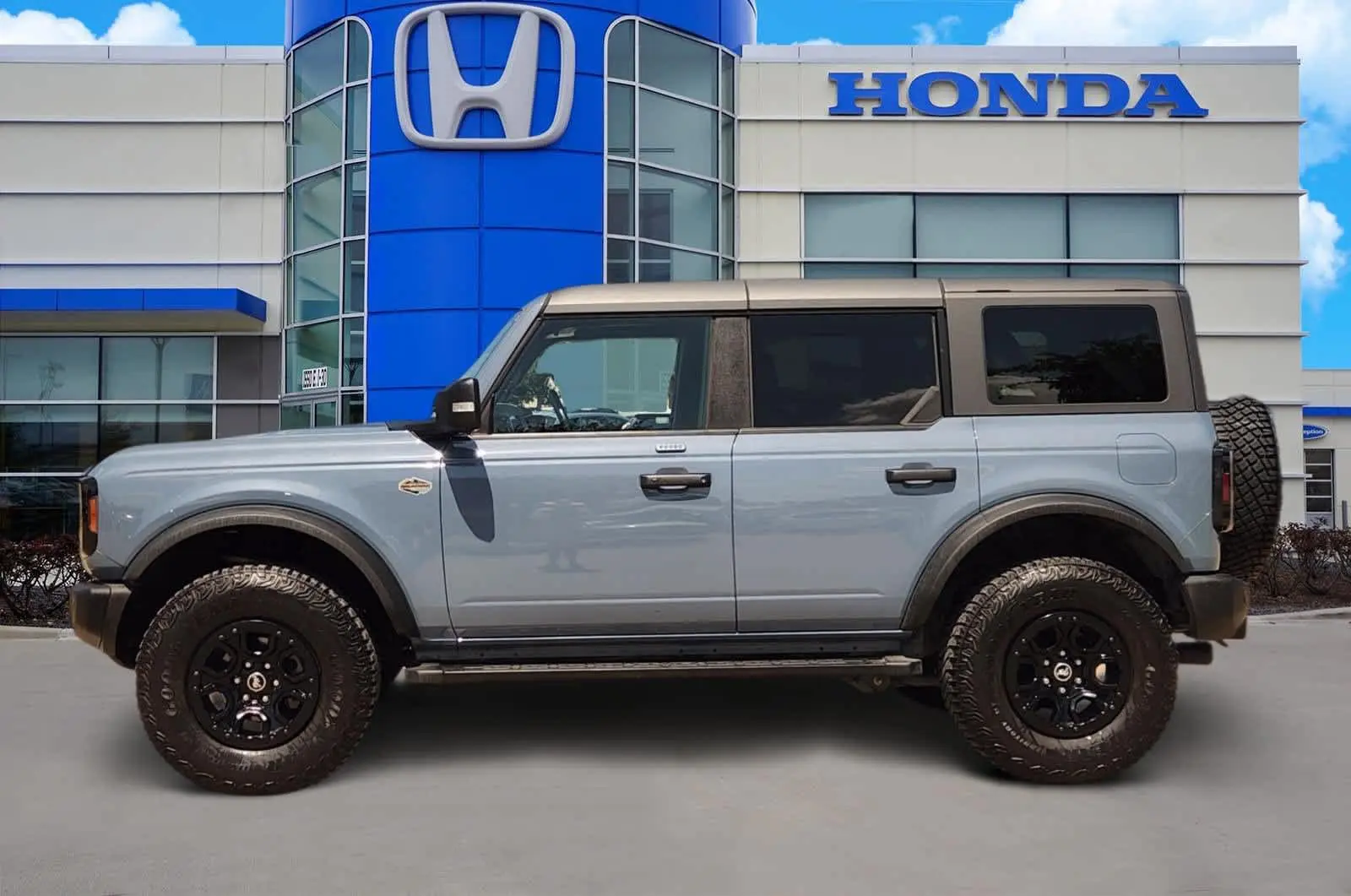 2023 Ford Bronco Wildtrak 4WD photo 3