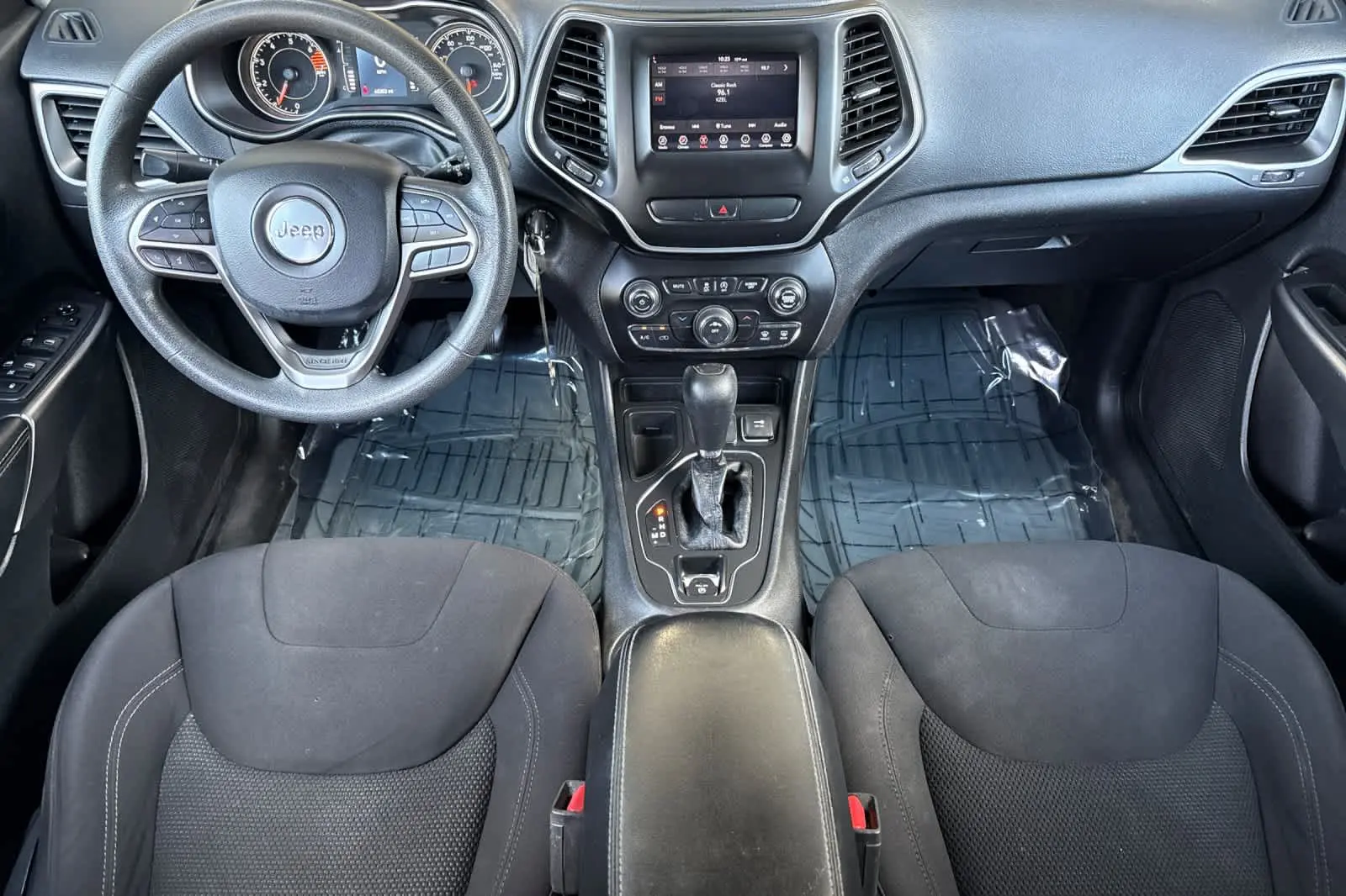 2020 Jeep Cherokee Latitude photo 3