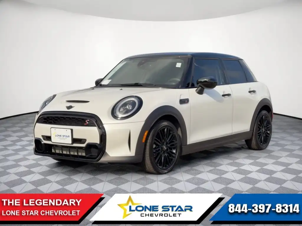 2024 MINI Hardtop Cooper S's photo