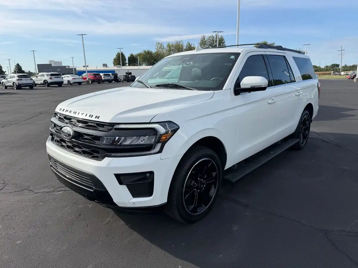2022 Ford Expedition Limited 4WD MAX's photo