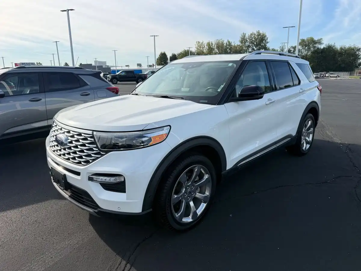 2020 Ford Explorer Platinum 4WD's photo