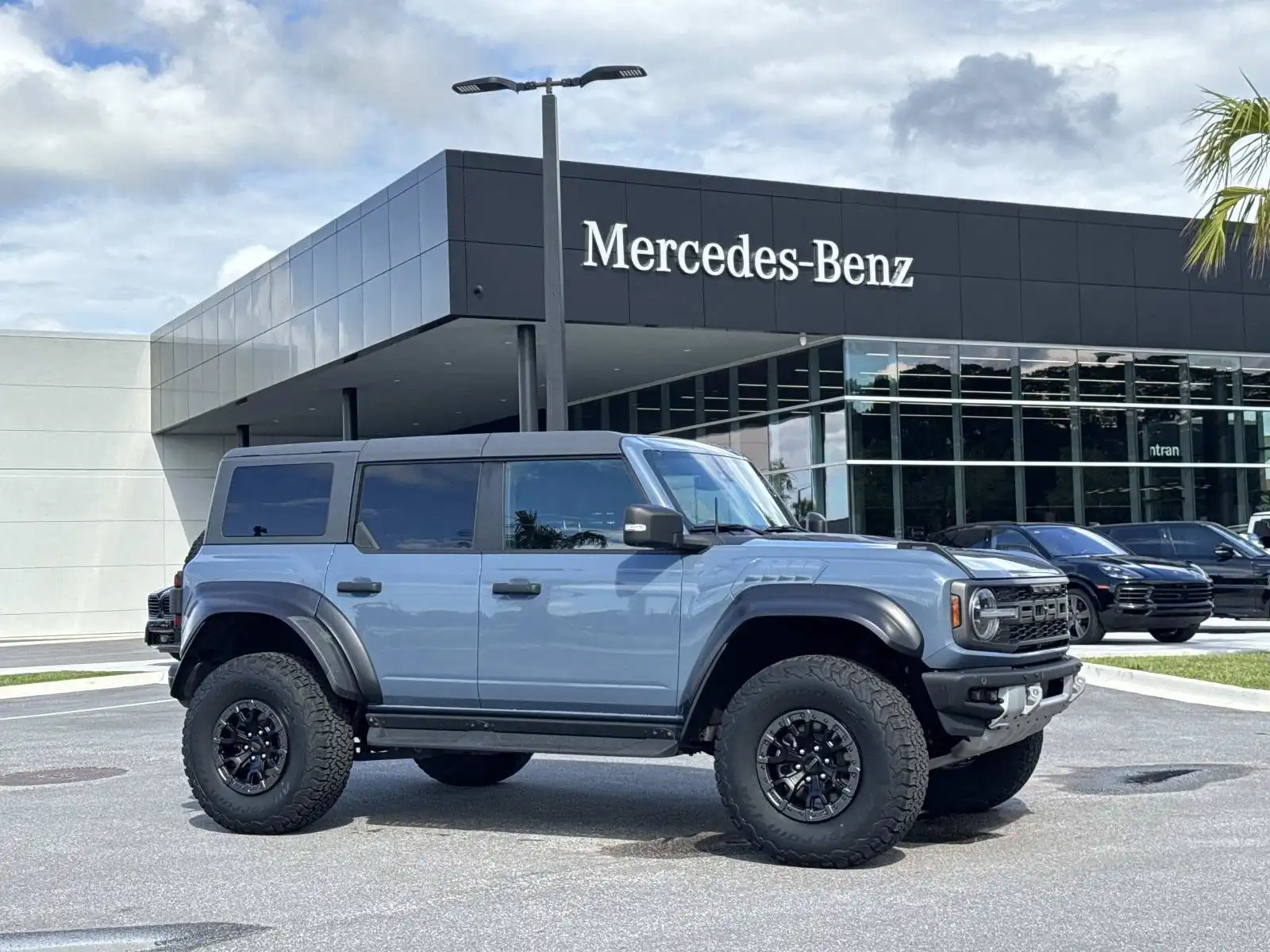 2023 Ford Bronco Raptor 4WD's photo