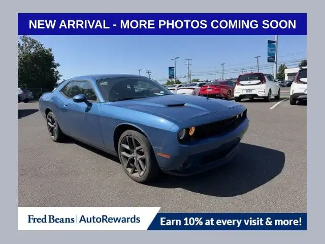 2021 Dodge Challenger SXT Auto's photo
