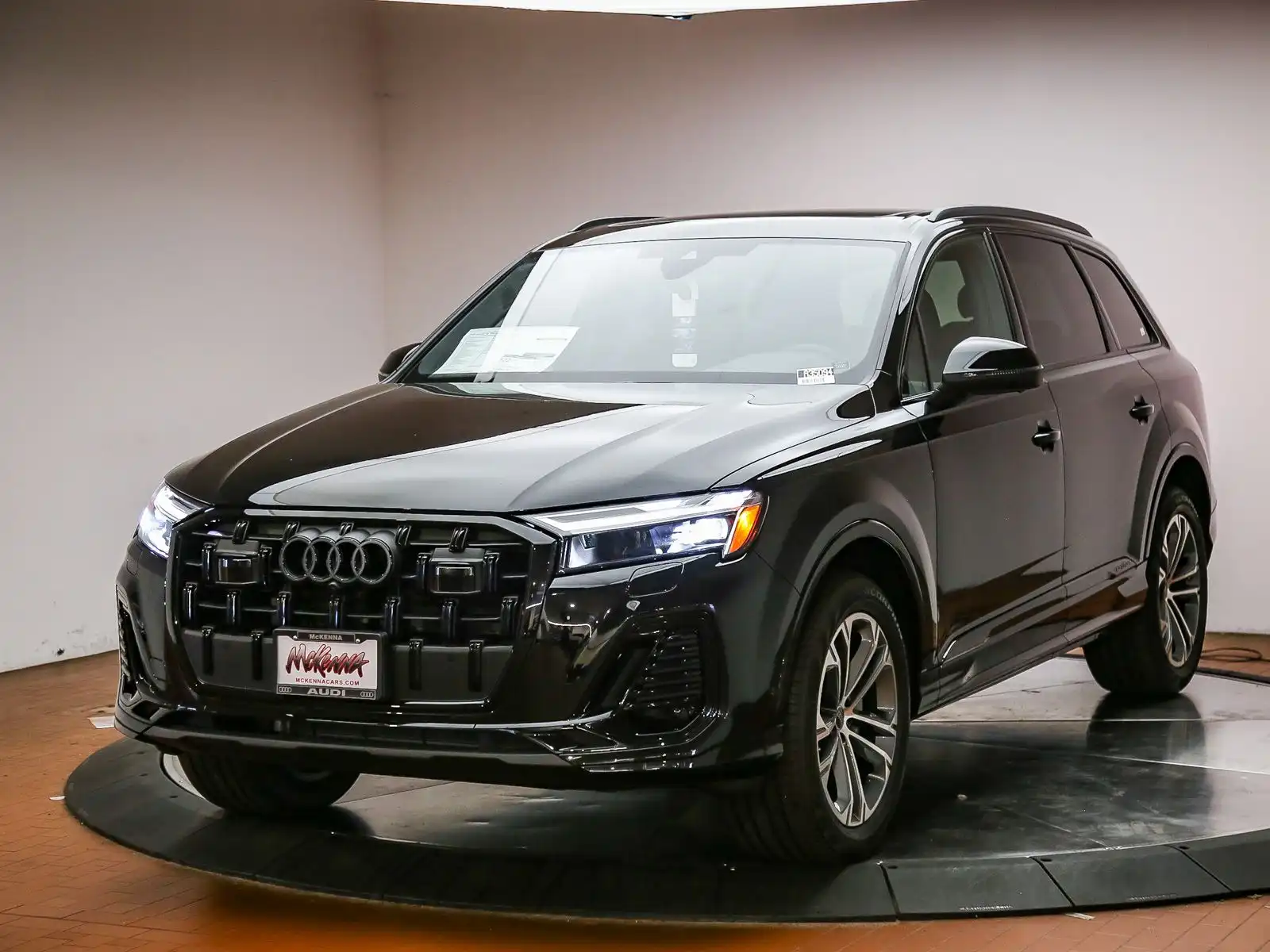 2026 Audi Q7 45 Premium quattro Tiptronic's photo