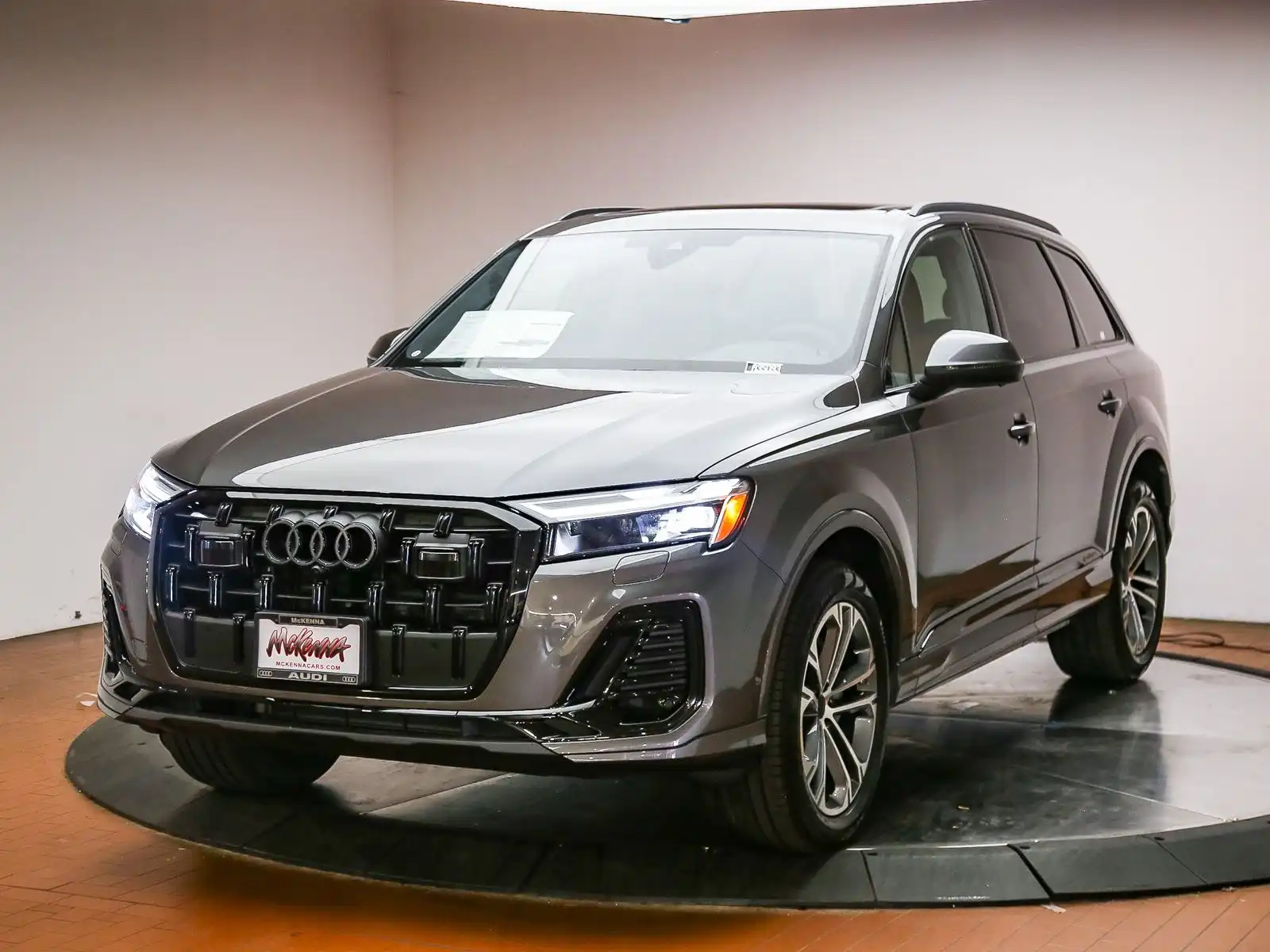 2026 Audi Q7 45 Premium Plus quattro Tiptronic's photo