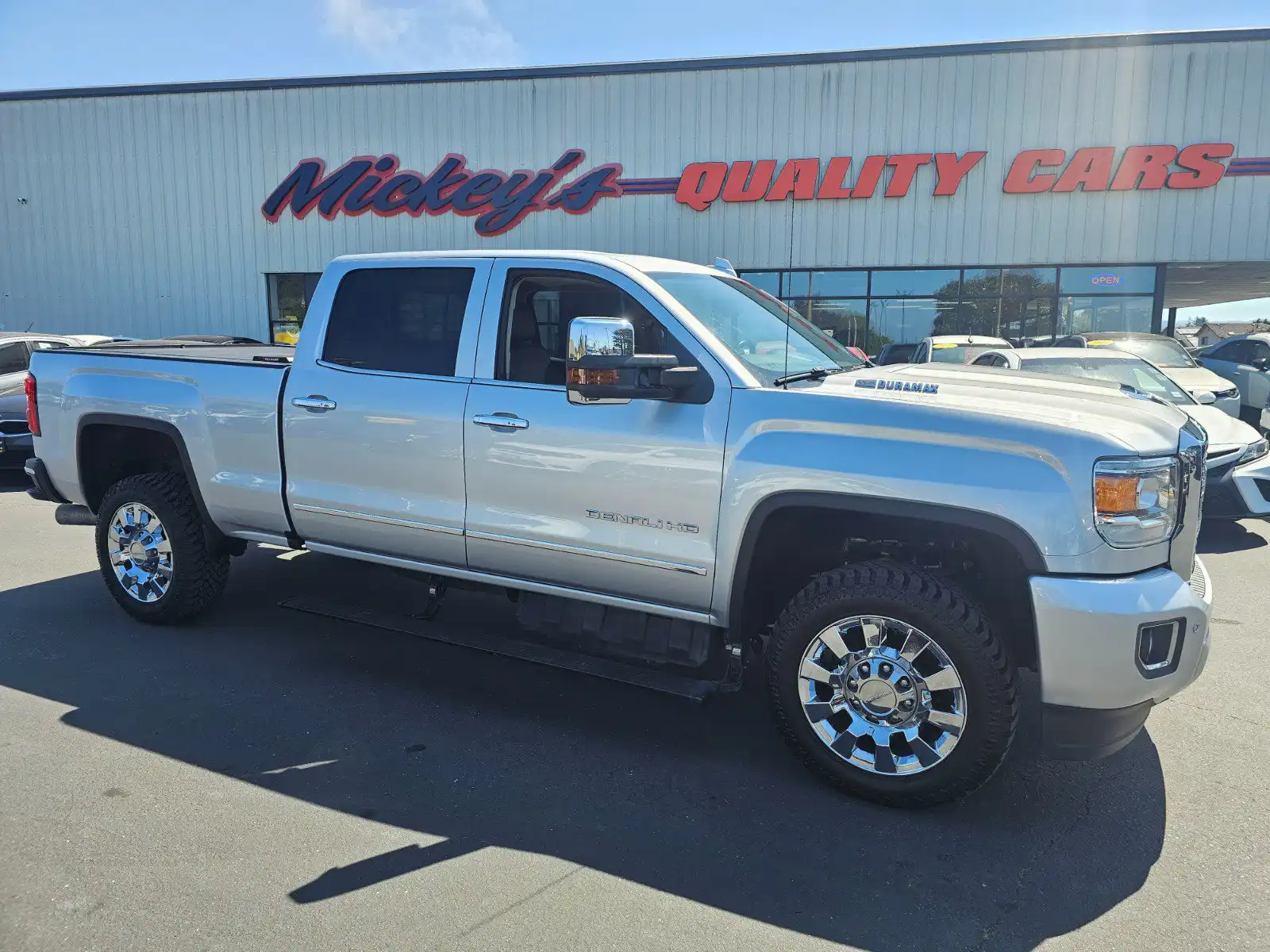 2019 GMC Sierra Denali 4WD Crew Cab Standard Box's photo