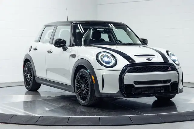2023 MINI Hardtop Cooper S photo 4