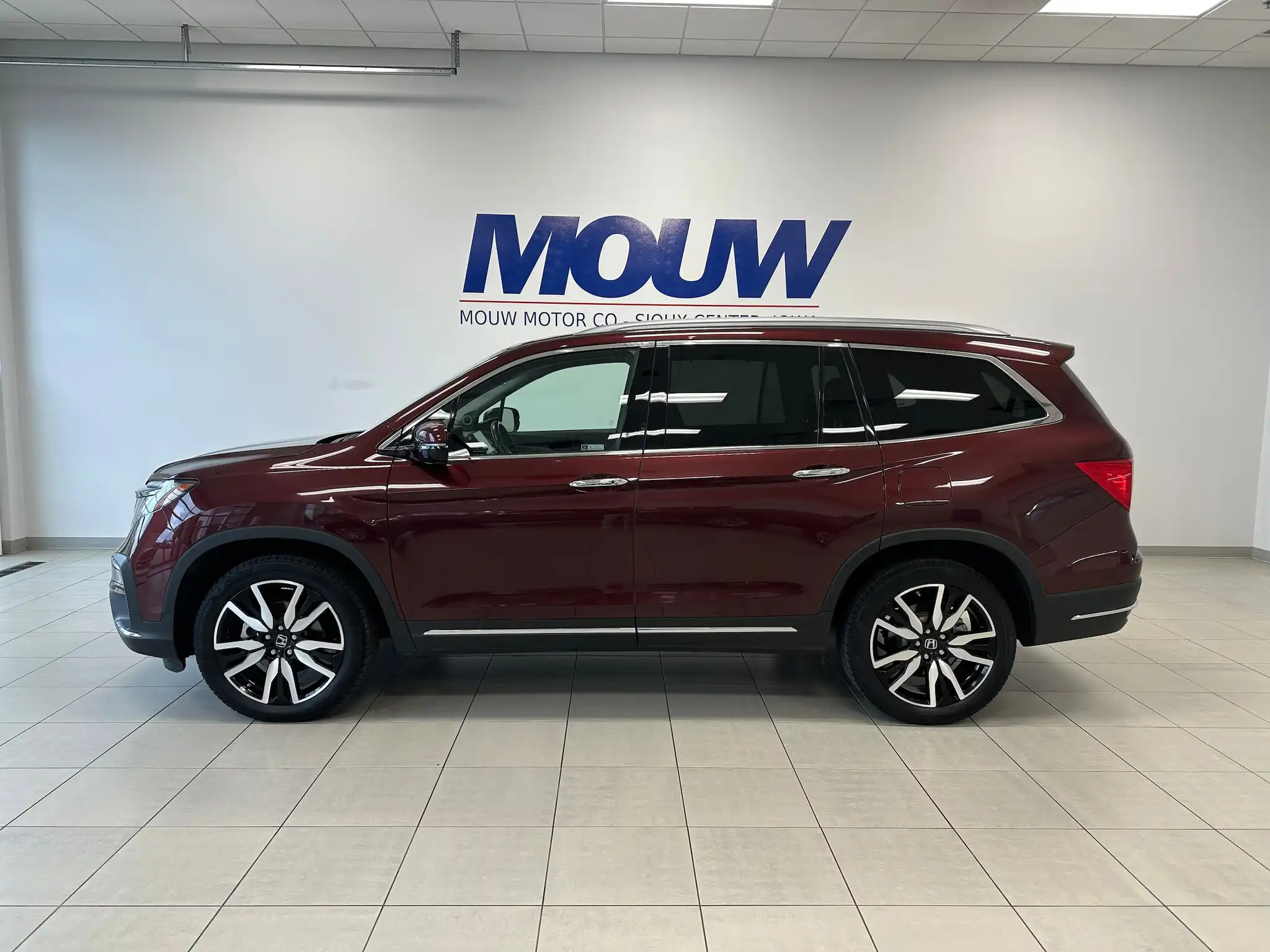 2021 Honda Pilot Touring AWD 7's photo