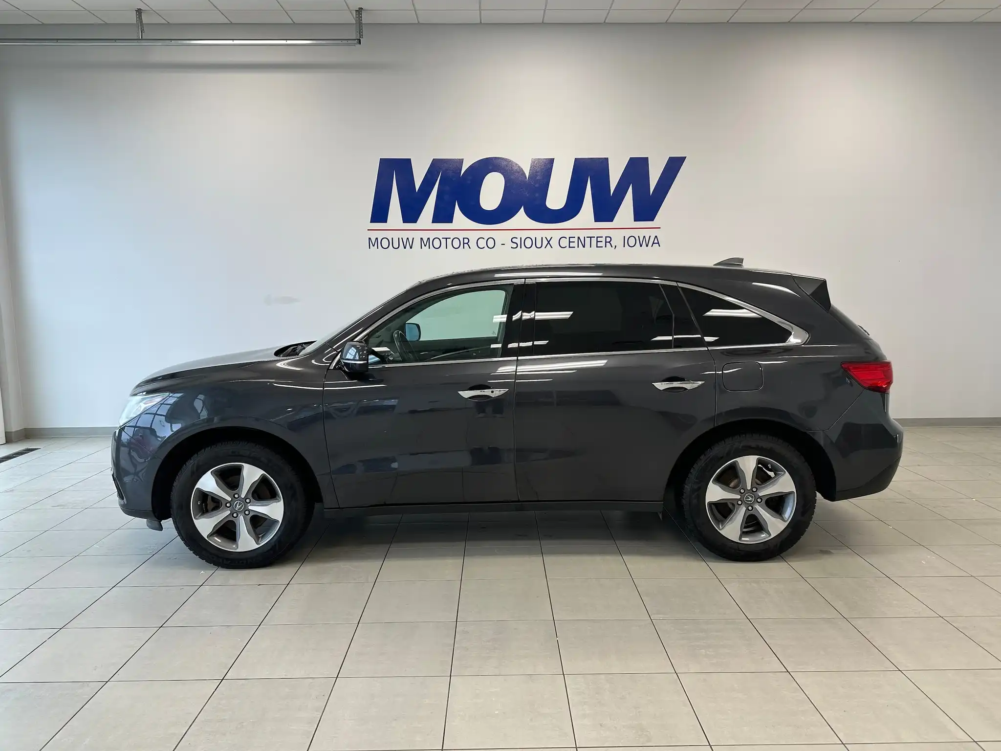 2016 Acura MDX SH-AWD's photo