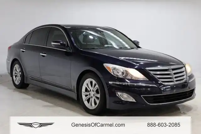 2013 Hyundai Genesis 3.8's photo