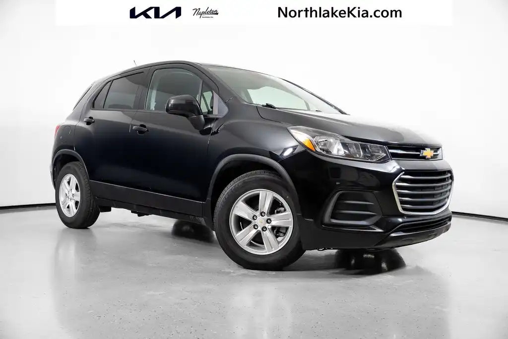2021 Chevrolet Trax LS's photo