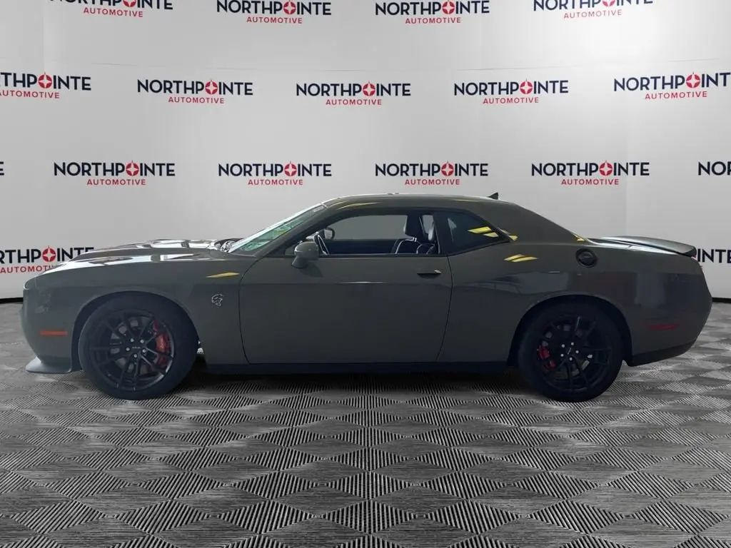 2023 Dodge Challenger SRT Hellcat Auto Jailbreak photo 3