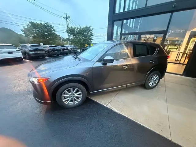 2024 Mazda CX-5 Preferred AWD Auto Package S photo 3