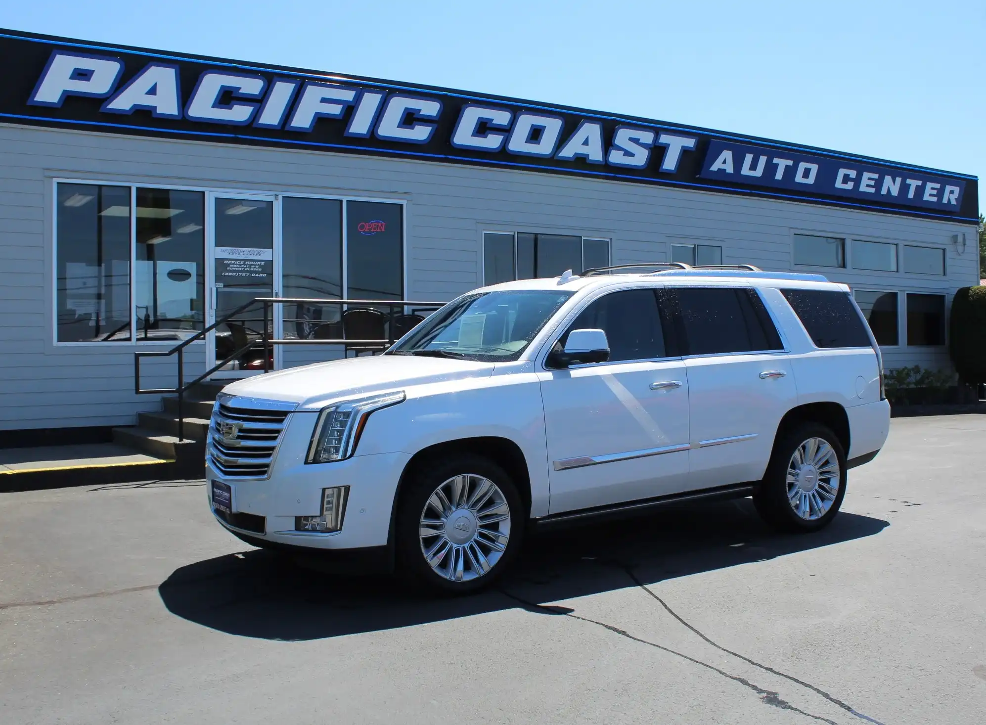 2018 Cadillac Escalade Platinum AWD's photo