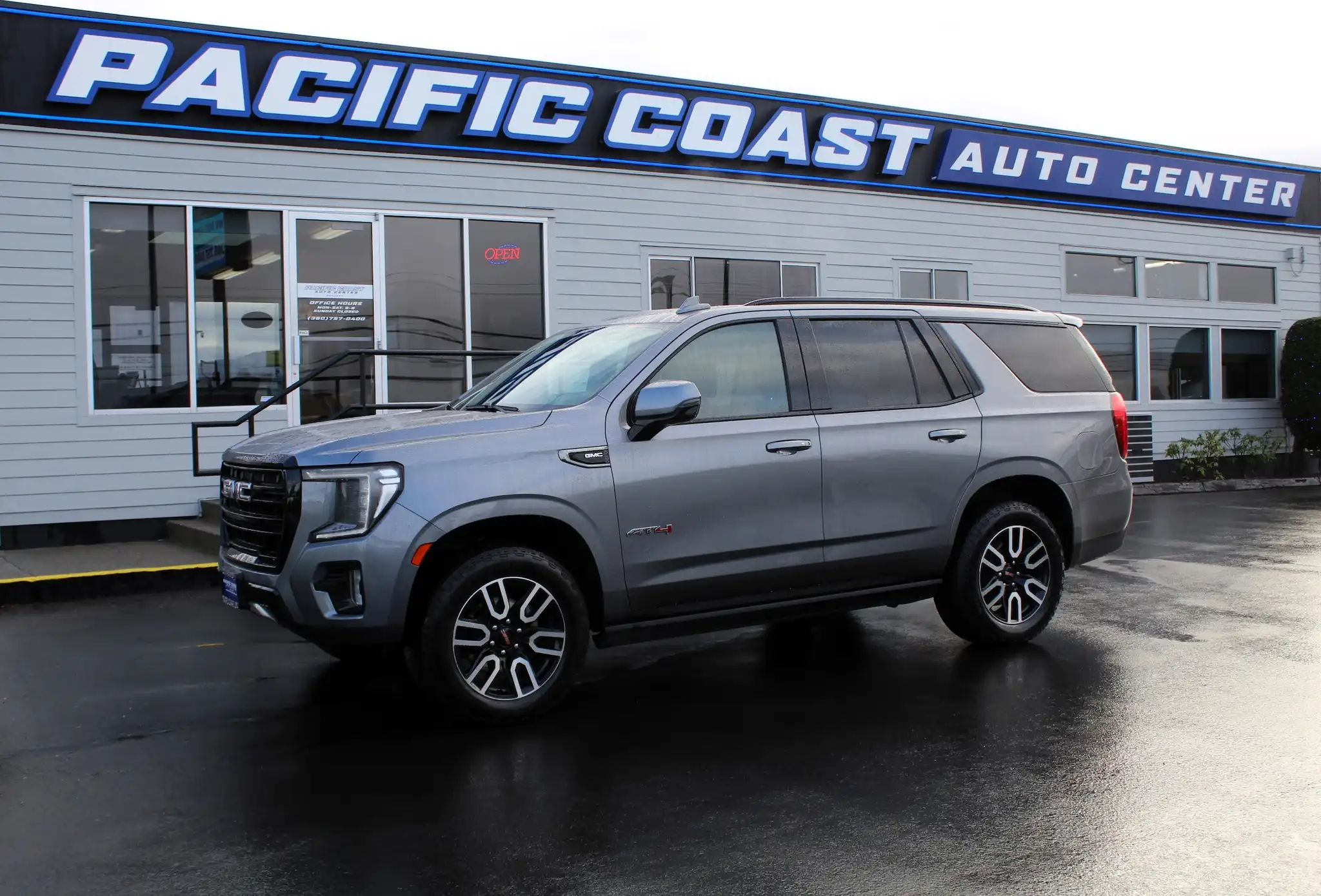 2021 GMC Yukon AT4 4WD's photo