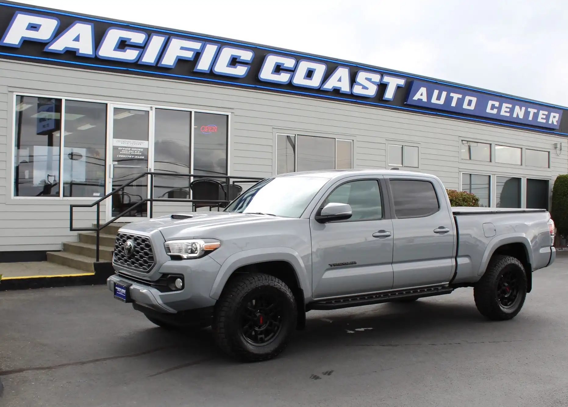 2020 Toyota Tacoma TRD Sport Double Cab V6 4WD V6 Auto Long Bed's photo